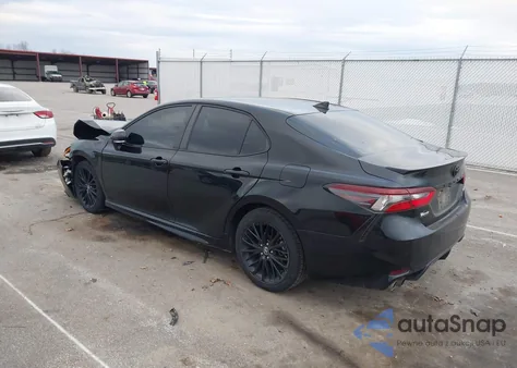 2022 Toyota Camry Nightshade Edition Hybrid z USA, uszkodzony, nr VIN 4T1T31AK0NU035093